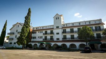 ministerio de turismo e intendencia de colonia lanzan licitacion para construir hotel de lujo en carmelo