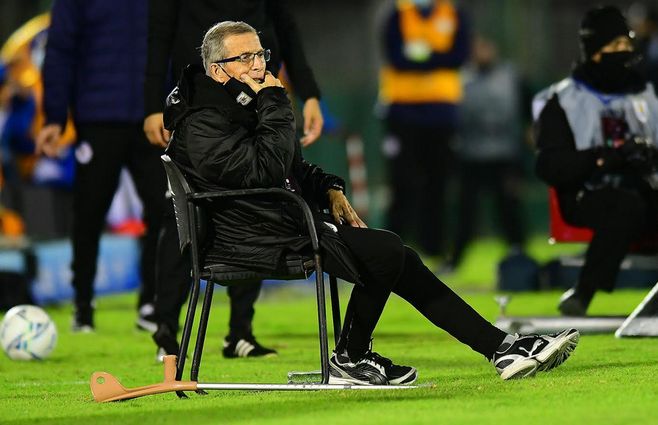 Tabárez-Uruguay-Paraguay.jpg