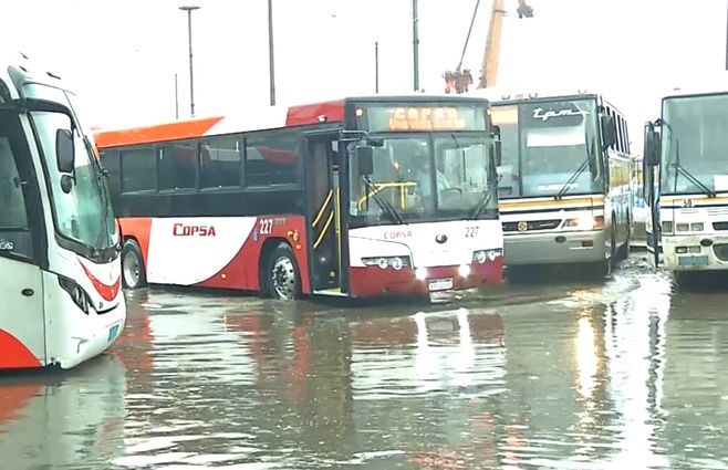 INUNDACIONES--TERMINAL-RIO-BRANCO.jpg
