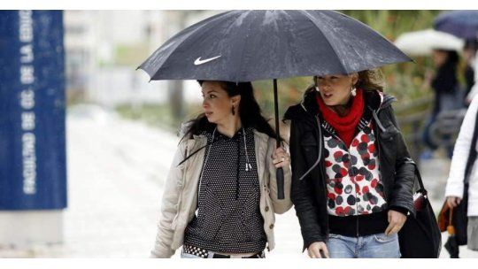 Desmejoramiento con tormentas dispersas, de escasas a abundantes