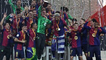 barcelona goleo al real madrid y gano la supercopa de espana, con el regreso de ronald araujo