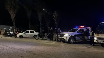 operativos contra picadas: aplicaron 17 multas, incautaron dos motos y disiparon aglomeracion en el prado