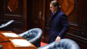 lacalle pou: creo que es el tiempo de otras personas, yo voy a renunciar a la banca al senado