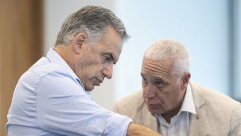 Yamandú Orsi con el ministro Carlos Negro. Foto: Presidencia.