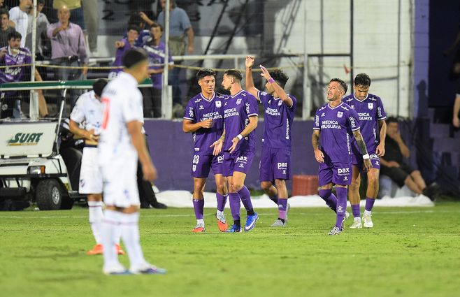 Foto: FocoUy. Nacional cayó con Defensor en el Franzini.