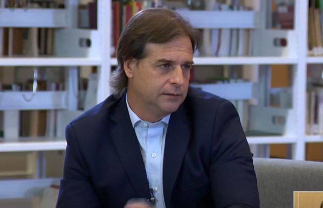 Foto: Lacalle Pou en el INJU (12 de agosto).