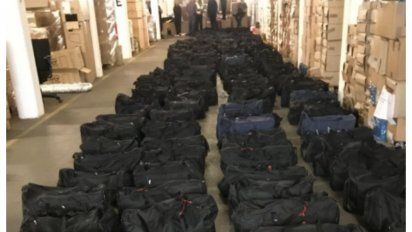 Los más de 200 bolsos deportivos con droga que estaban metidos dentro de un contenedor de soja enviado al Puerto de Hamburgo.&nbsp;