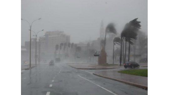Advertencia Naranja para todo el país por tormentas fuertes