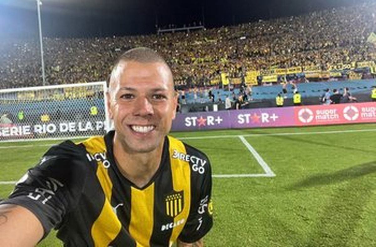 Leo Coelho vistiendo los colores del decano