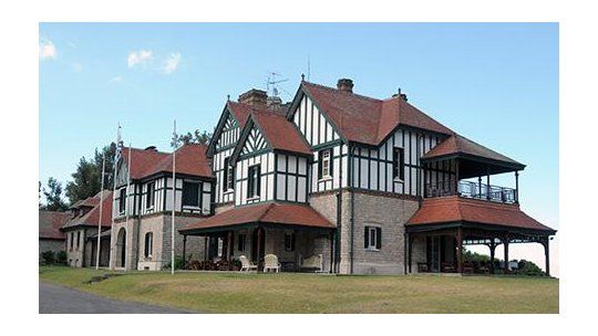 Mujica reunido con ministros de la Suprema Corte en Anchorena