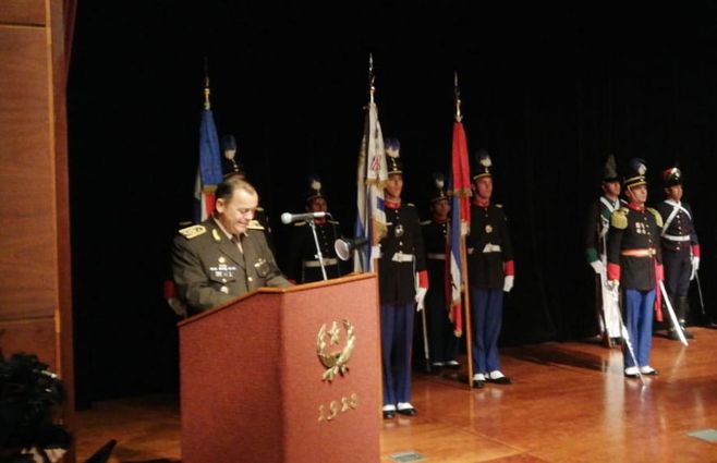 Feola asume en el IMES. Allí concurrió Vázquez a dar apoyo a su exedecán