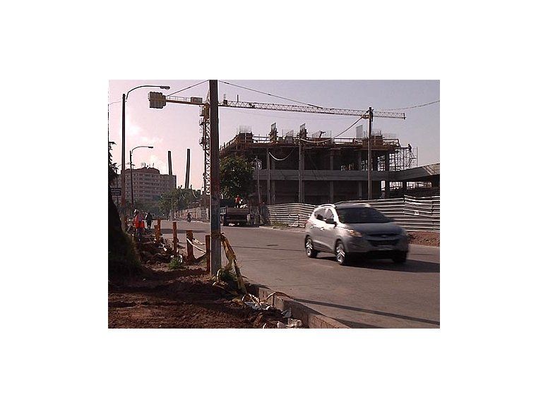 Ensanchan tramo de L.A. de Herrera en la zona del nuevo shopping