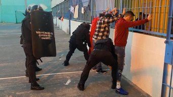 Foto: Ministerio del Interior. Requisa general en el Penal de Libertad este jueves.