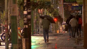 meteorologia actualizo la doble alerta por tormentas fuertes en varias zonas del pais