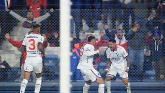 nacional vence 4 a 2 a racing por la fecha 11 del torneo apertura