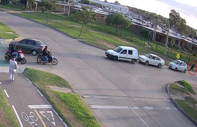 Foto: Ministerio del Interior. Hay una cámara de videovigilancia en esa esquina del barrio Ituzaingó.