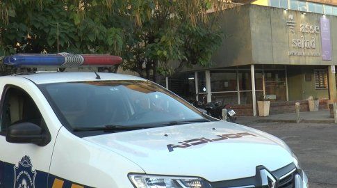 Foto: Subrayado. Policía en el hospital de Durazno. Foto: Subrayado. Policía en el hospital de Durazno.