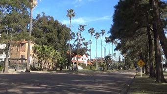 investigan la muerte de un hombre que fue encontrado herido en la calle en atlantida