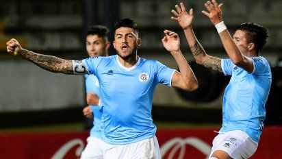 torque festeja ante penarol otra vez, gano 4-3 en el campeon del siglo