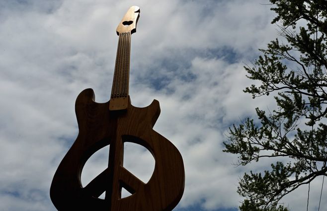 Escultura del artista Rennie Cantine instalada en inker Street, Woodstock,localidad situada a 172 km. de New York City. 