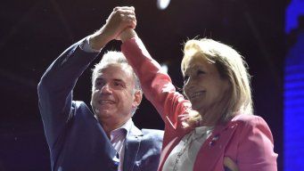 Orsi y Cosse en el acto de cierre de campaña. Foto: FocoUy