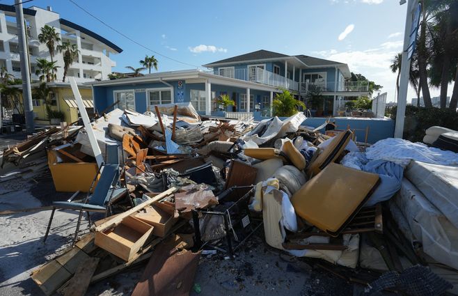 Florida comienza a reconstruir tras el huracán Milton. Foto: AFP&nbsp;