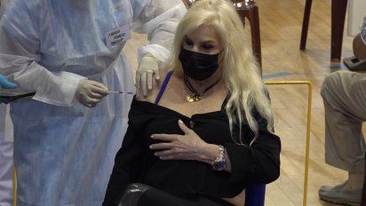 a pocos dias de recibir la segunda dosis, susana gimenez dio positivo a covid