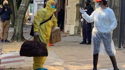 siete tripulantes del greg mortimer partieron este sabado desde el aeropuerto