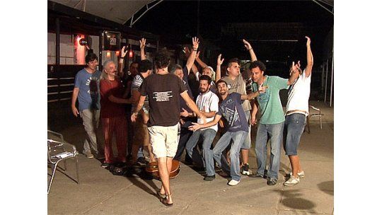 Curtidores de Hongos estrena un letrista de lujo: Mario Carrero