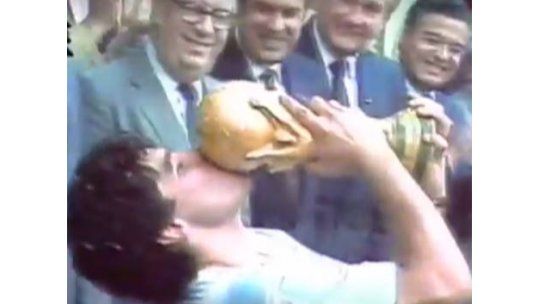 Nostalgia futbolera, recordá los mundiales de los años 80 y 90