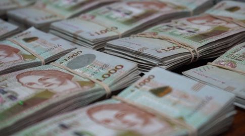 Usó cédulas de otras personas, falsificó sus firmas y obtuvo préstamos por casi 600.000 pesos; fue detenida Usó cédulas de otras personas, falsificó sus firmas y obtuvo préstamos por casi 600.000 pesos; fue detenida