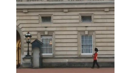 No se puede confiar en nadie: payasada del guardia de Buckingham