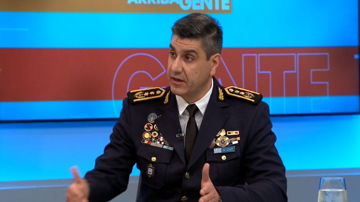 Triplican la formación de los policías: de tres meses pasó a seis y ahora a nueve, dijo el director de Educación Policial