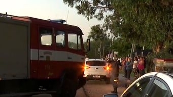 hallaron el cuerpo de un hombre esposado hacia atras en una cantera