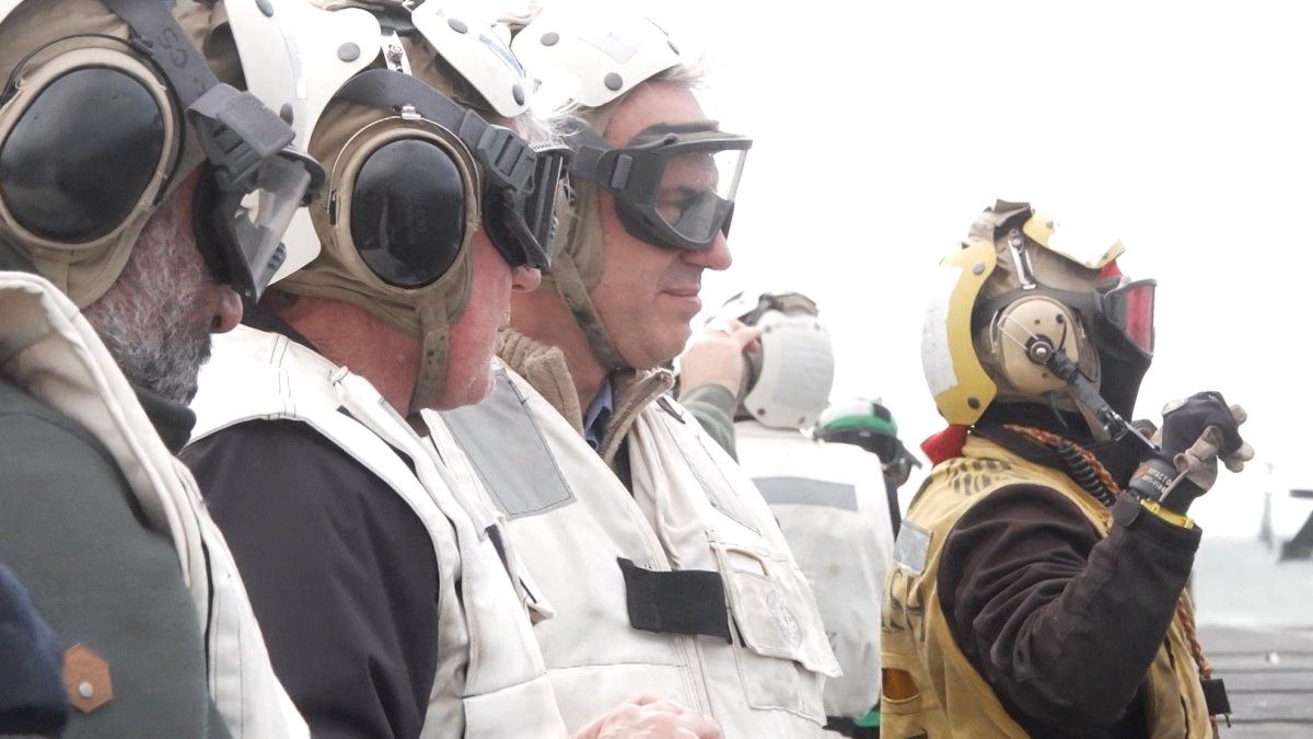 Yamandú Orsi visitó portaaviones de Estados Unidos: 