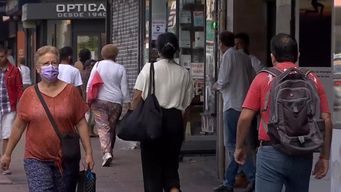 el salario real cayo 1,56% en 2021 y la caida del poder adquisitivo fue mayor en sector publico
