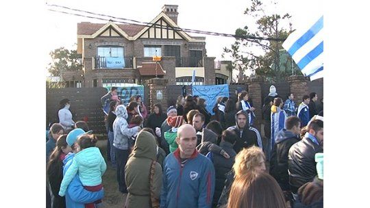 Así se vivió Uruguay - Colombia en la casa de Luis Suárez