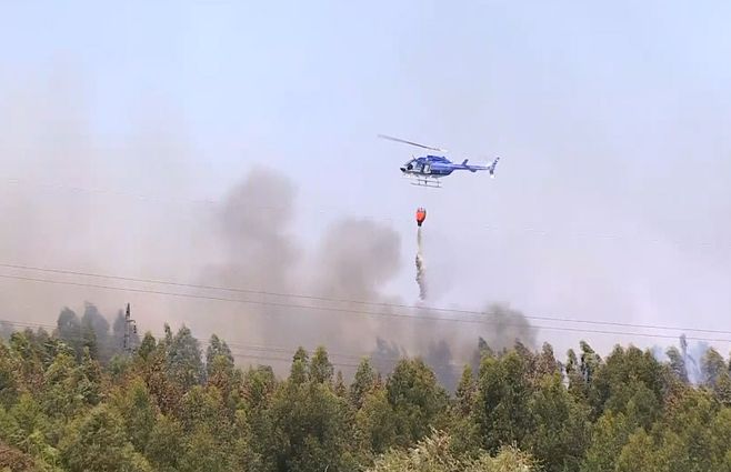 incendio-melilla-helicoptero-helibalde