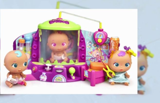 Muñeca aislada con Covid-19