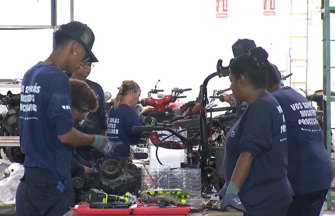 reciclaje-cooperativa-burgues-motos-incautadas