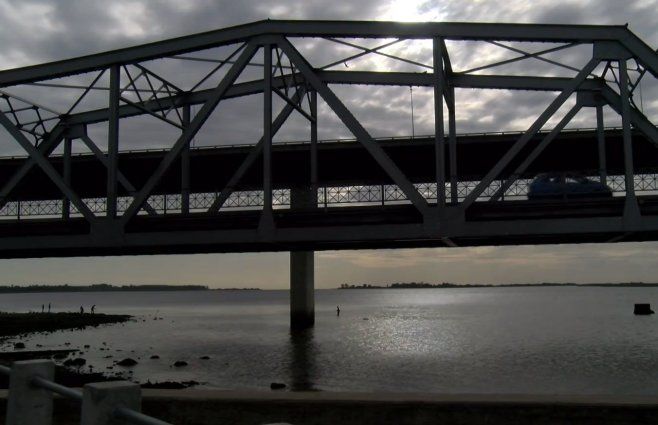 Foto: Subrayado. Puente en Santiago Vázquez, Montevideo.