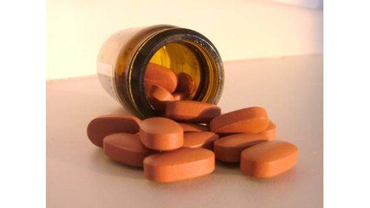 Joven con esclerosis múltiple enjuicia al Estado por medicamentos