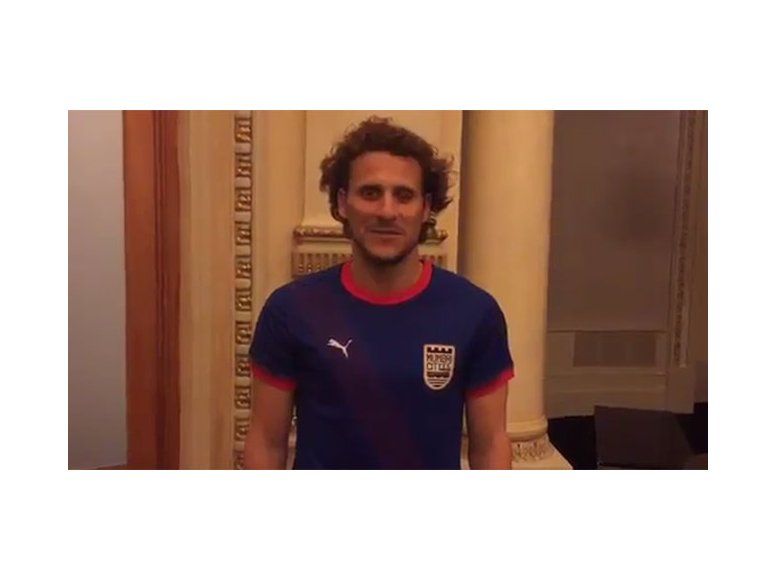 forlan nueva camiseta
