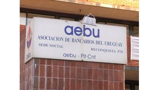 Se llegó a preacuerdo en banca oficial: Aebu levanta medidas