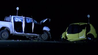 muere un joven de 20 anos tras un choque frontal entre un auto y una camioneta en ruta 3