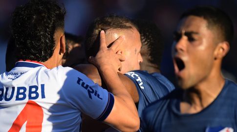 Festejo de Nacional en el cierre del Torneo Clausura. Foto: Foco UY