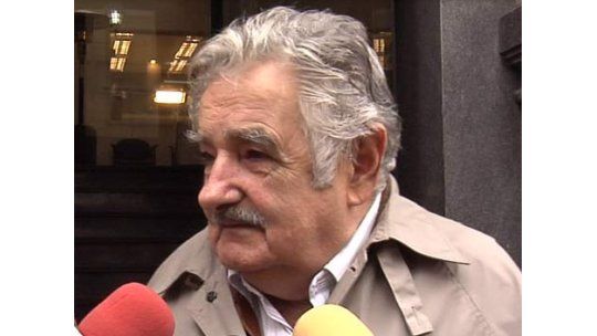Mujica respondió a las críticas  sobre políticas de inversiones