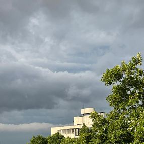 Advertencia amarilla por tormentas puntualmente fuertes para gran parte del país Advertencia amarilla por tormentas puntualmente fuertes para gran parte del país