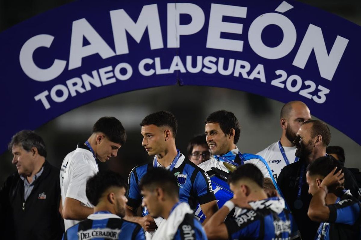 Liverpool es campeón del Torneo Clausura del fútbol en Uruguay, gracias al  empate de sus escoltas