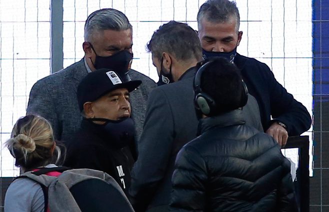 Maradona en el entrenamiento del viernes, el día de su cumpleaños.